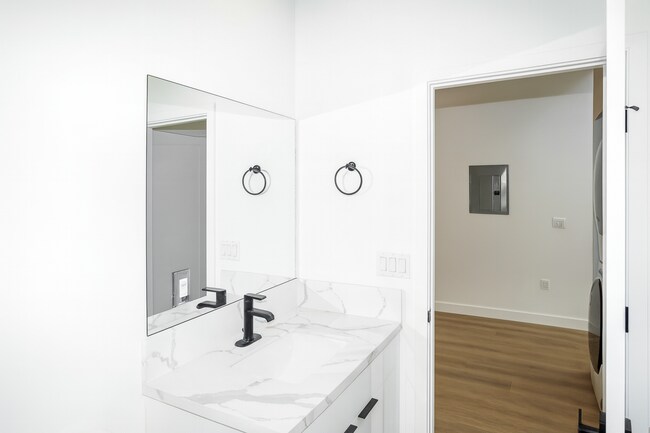 Building Photo - The Stewart Houses