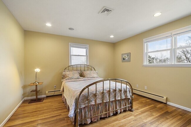 Building Photo - 71 Bemis Rd