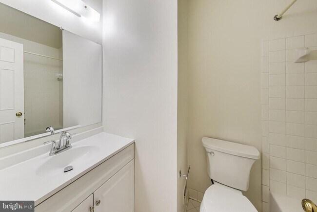 Building Photo - 10726 Pine Haven Terrace