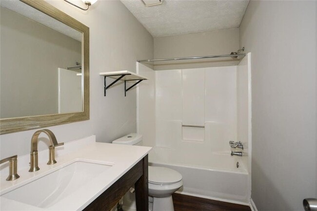 Building Photo - 4544 Coopers Creek Pl SE