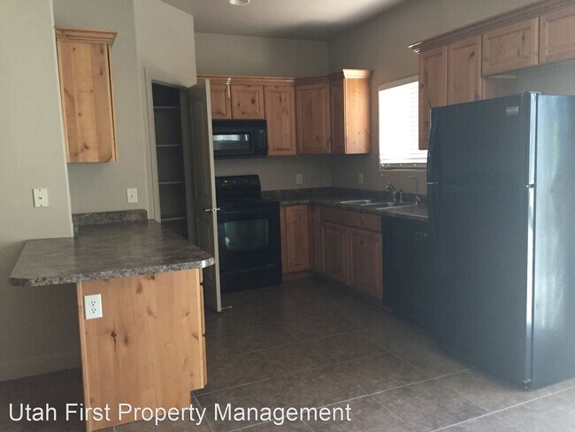 Building Photo - 3 br, 2 bath House - 543 N 2480 W