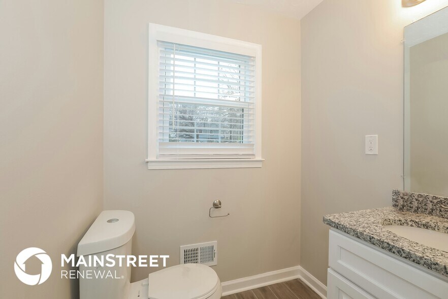 Building Photo - 3037 Kathy Ln NW