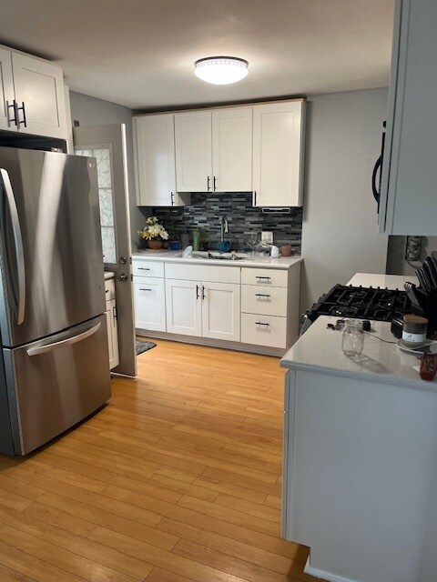 Kitchen - 254 Adelaide Pl