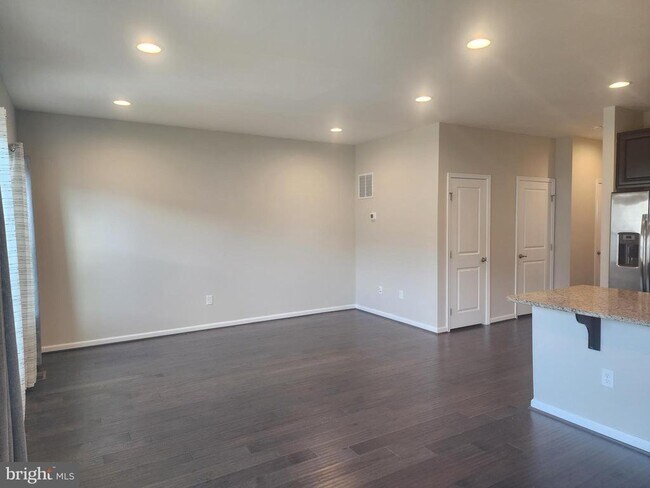 Building Photo - 439 Goodwick Dr