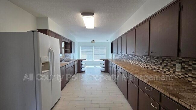Building Photo - 925 Sikes Blvd