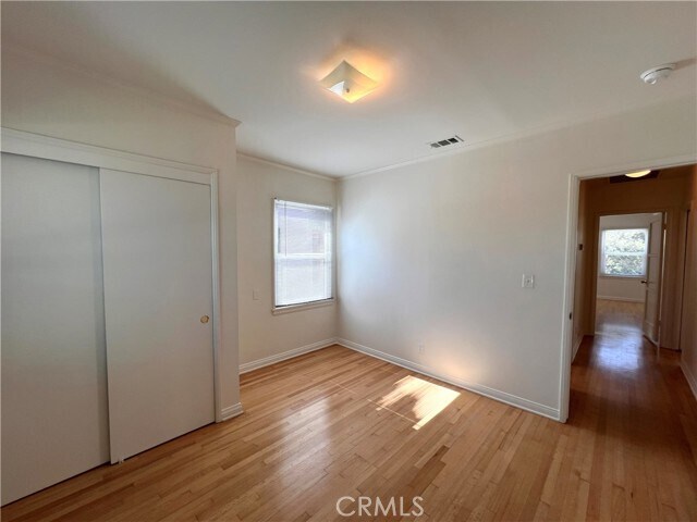 Building Photo - 5618 Fallsgrove St