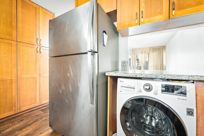 Building Photo - Ala Wai Townhome #1002
