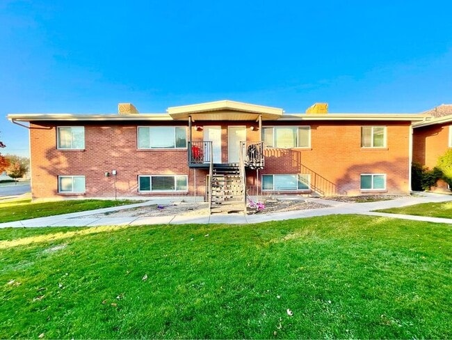 Building Photo - 125 S 200 W