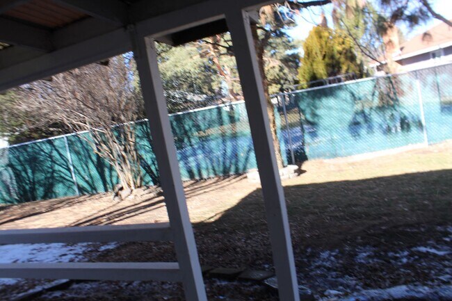 Building Photo - 5265 Golden Ct