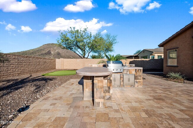 Building Photo - 12750 Calle de Pompas W