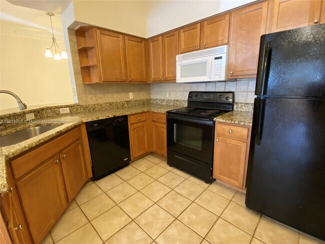 Building Photo - 9825 Baywinds Blvd