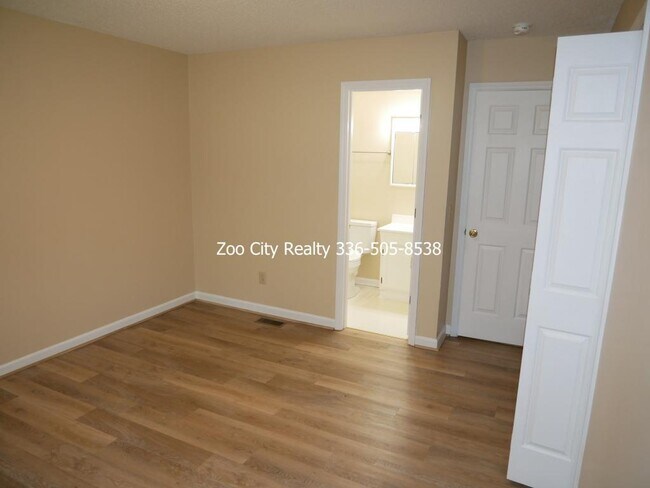 Building Photo - 1805 Rocky Ln