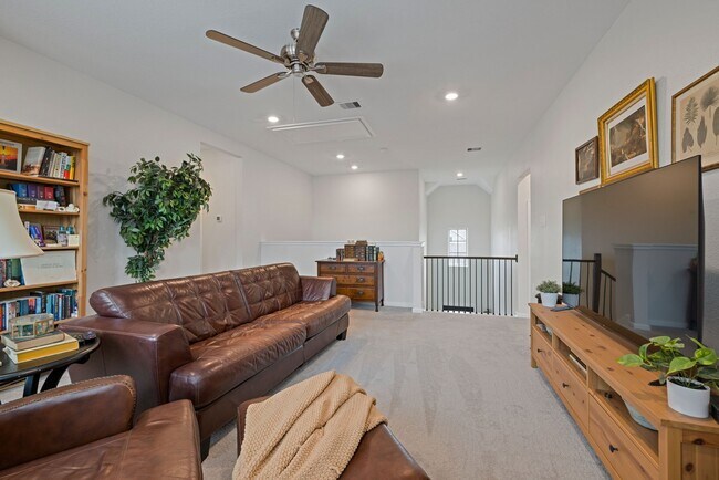 Building Photo - 18323 Tiger Flowers Dr