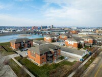 Building Photo - 1st Floor Apartment