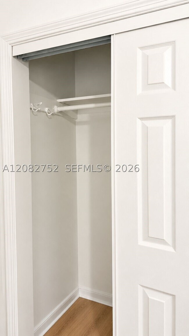 Building Photo - 4790 SW 65th Ave