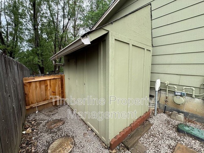 Building Photo - 203 Saddlemountain Rd