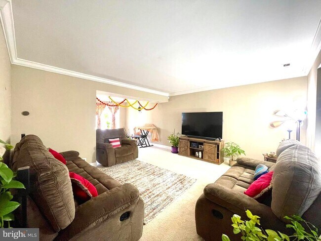 Building Photo - 4 Millbank Ct