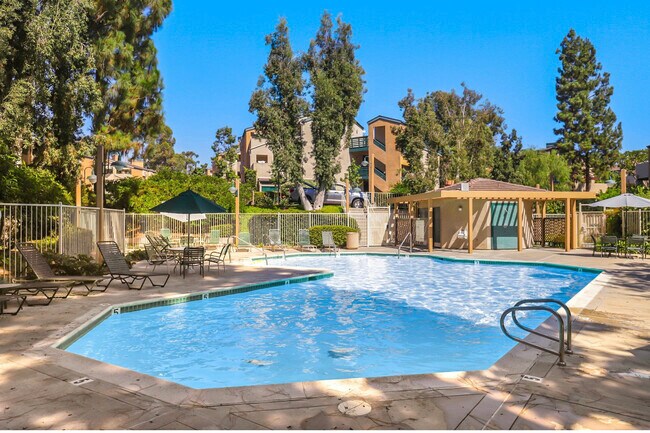 Building Photo - 9725 Mesa Springs Way