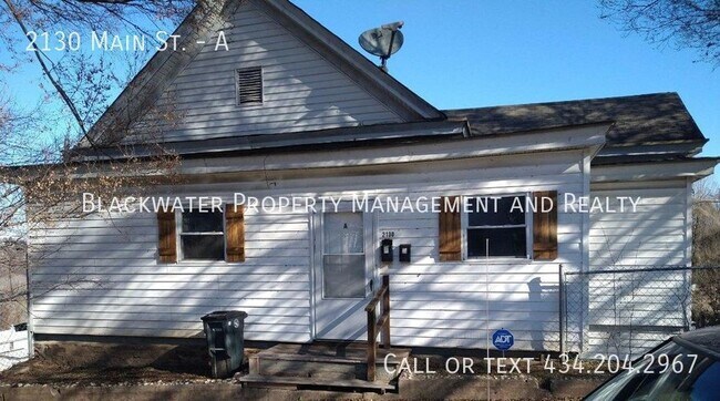 Primary Photo - 2130 Main St