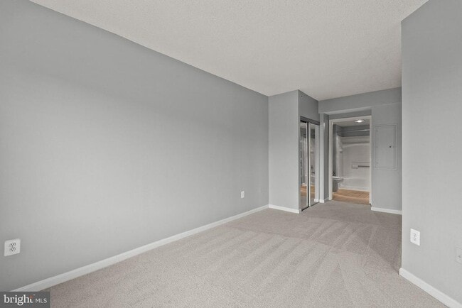 Building Photo - 3101 N Hampton Dr
