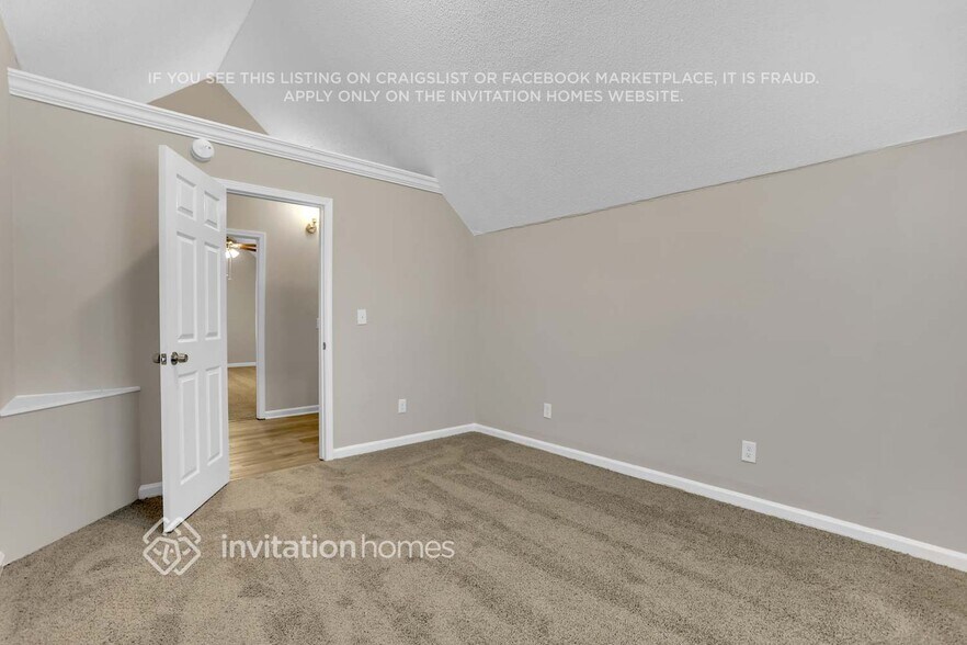 Building Photo - 7097 Stonecreek Dr