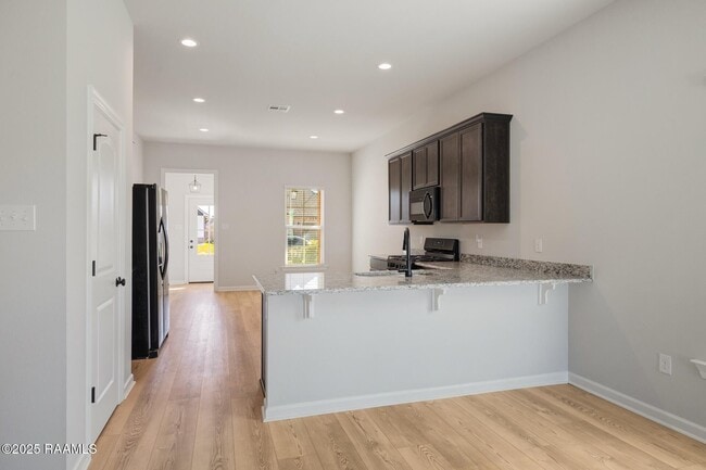 Building Photo - 225 Wakely Ct