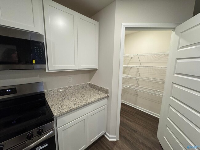 Building Photo - 398 Jackson Pt Cir