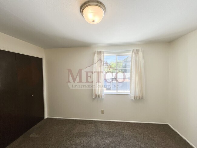 Building Photo - 14401