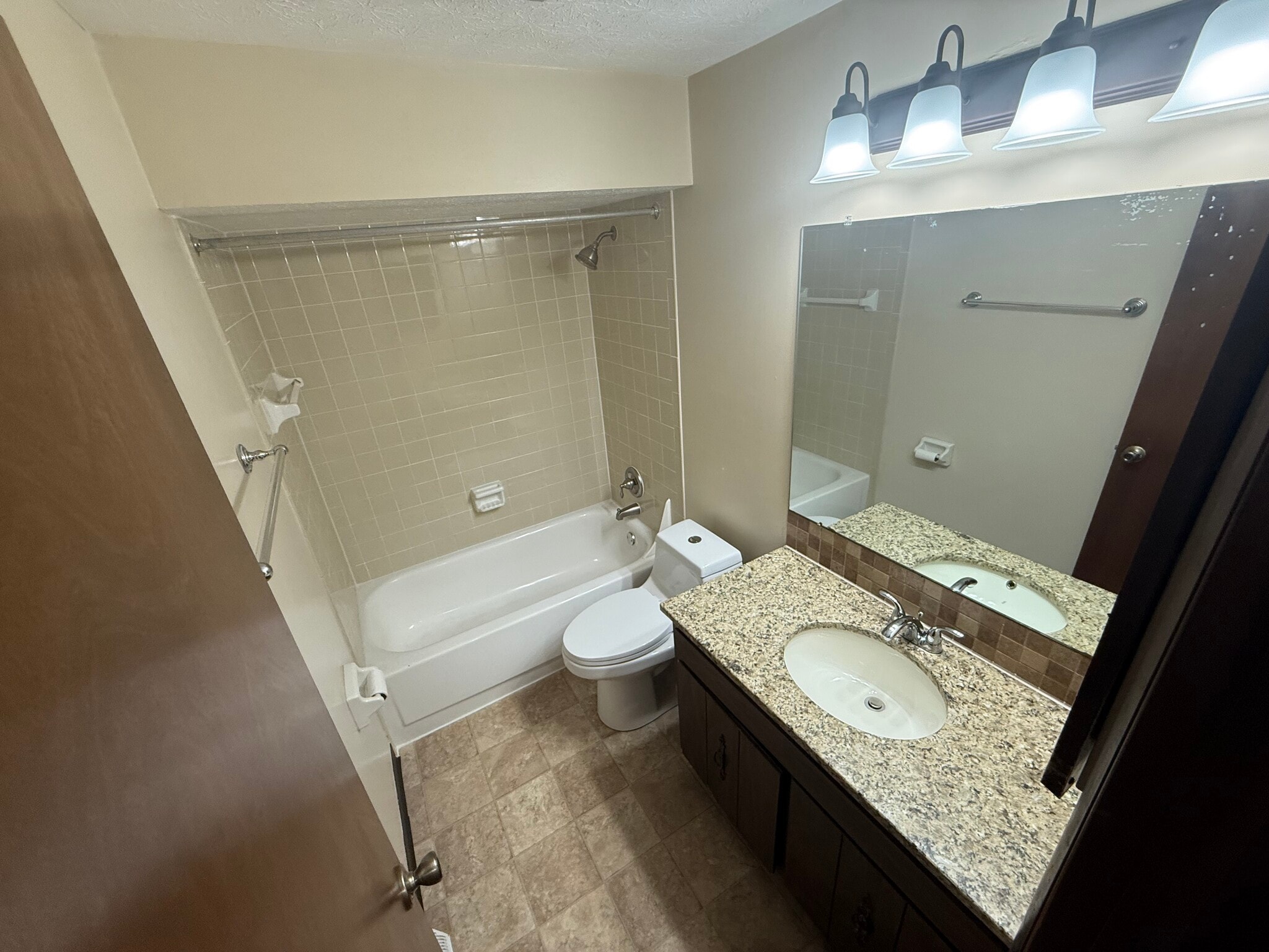 Building Photo - 3193 Cedar Grove Pl S