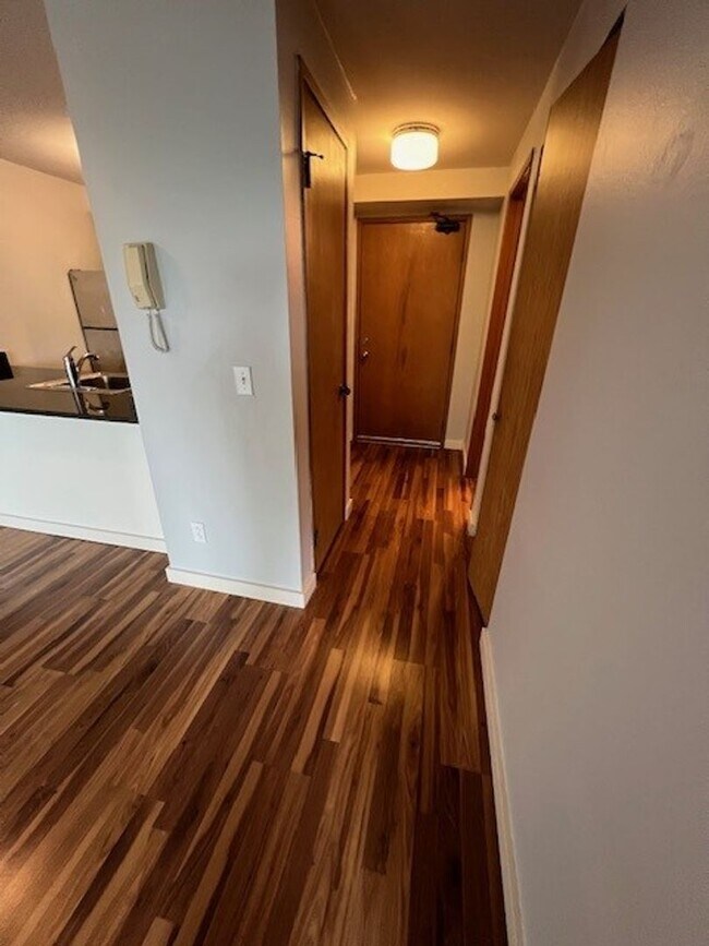 Interior Photo - Washington Court