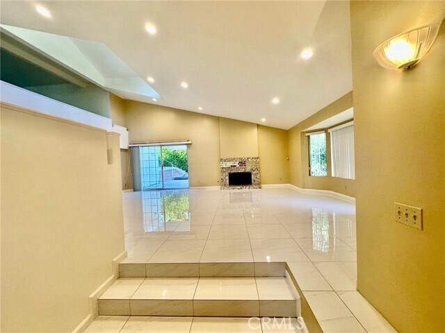 Building Photo - 2255 E Chevy Chase Dr