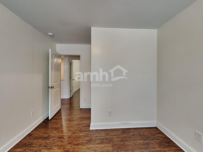 Building Photo - 1425 Arbor Pl Dr