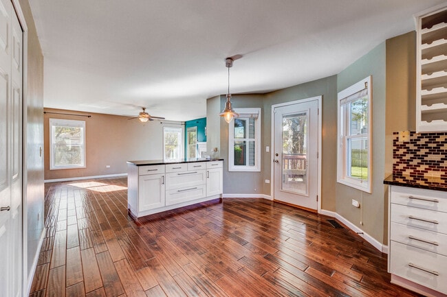 Building Photo - 227 Beaver Creek Dr