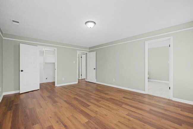 Building Photo - YOU DON'T WANT TO MISS THIS ONE!!!! SECTION 8 WELCOMED !!!!!