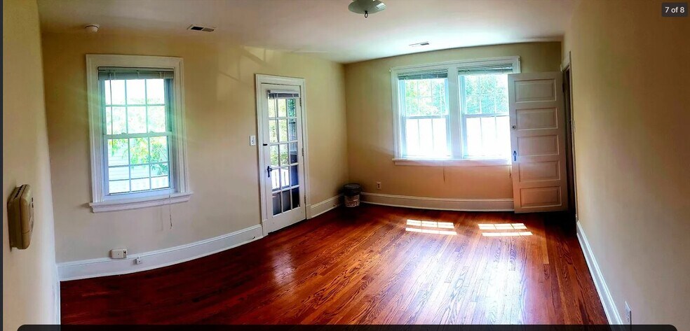 Building Photo - 4029 Clinton Ave