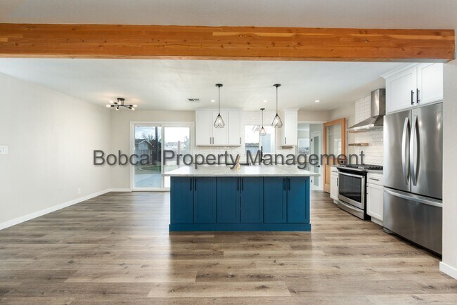 Building Photo - 1121 Spruce St