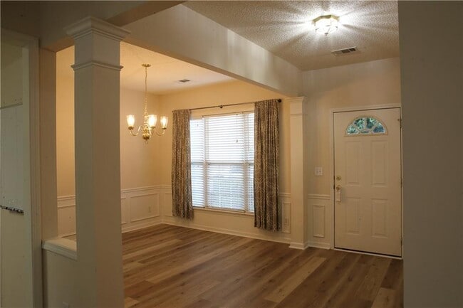 Building Photo - 5454 Medlock Corners Dr