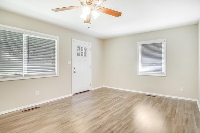 Building Photo - 3693 Larkspur Terrace