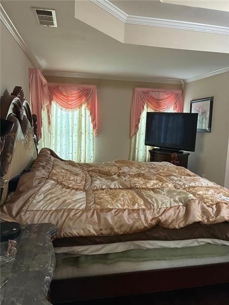 Building Photo - 1880 Manor View