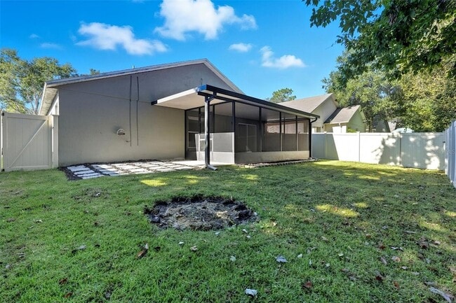 Building Photo - 13817 Valleybrooke Ln