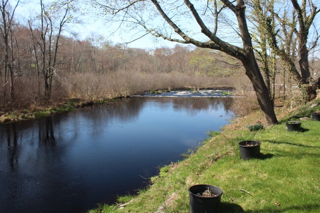 Building Photo - 43B Sherman Ave