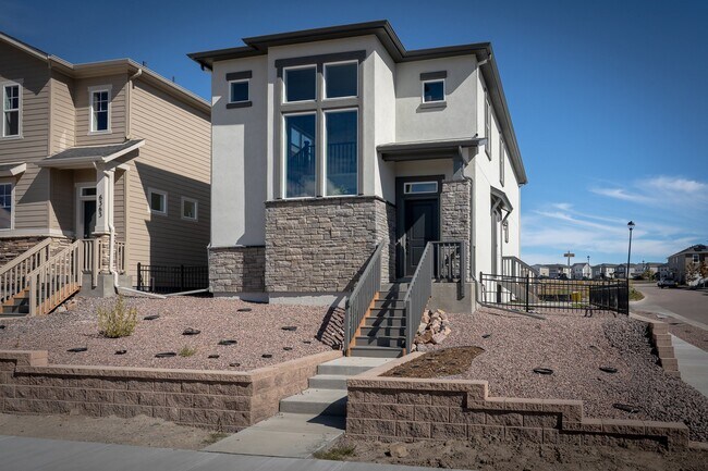 Building Photo - 6373 Scrabble Vw