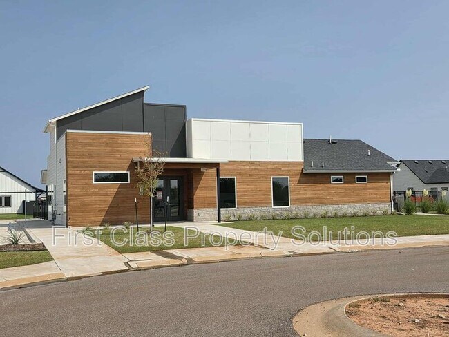 Building Photo - 2520 NW 131st St