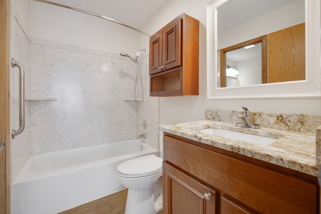 Building Photo - 717 Whitesail Dr