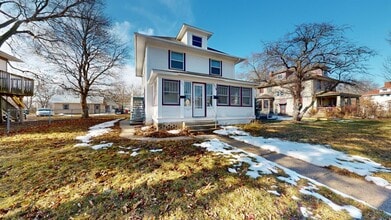 Building Photo - Fantastic Downtown Ames Location