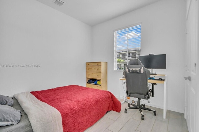 Building Photo - 1772 SE 8th Terrace