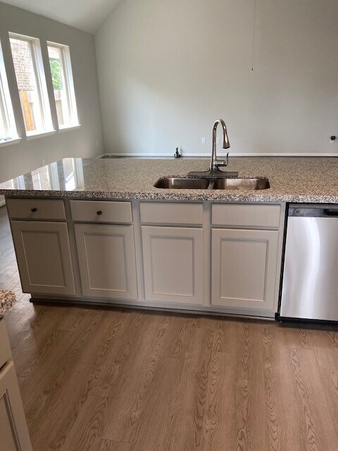 Building Photo - 2643 Dry Creek Dr