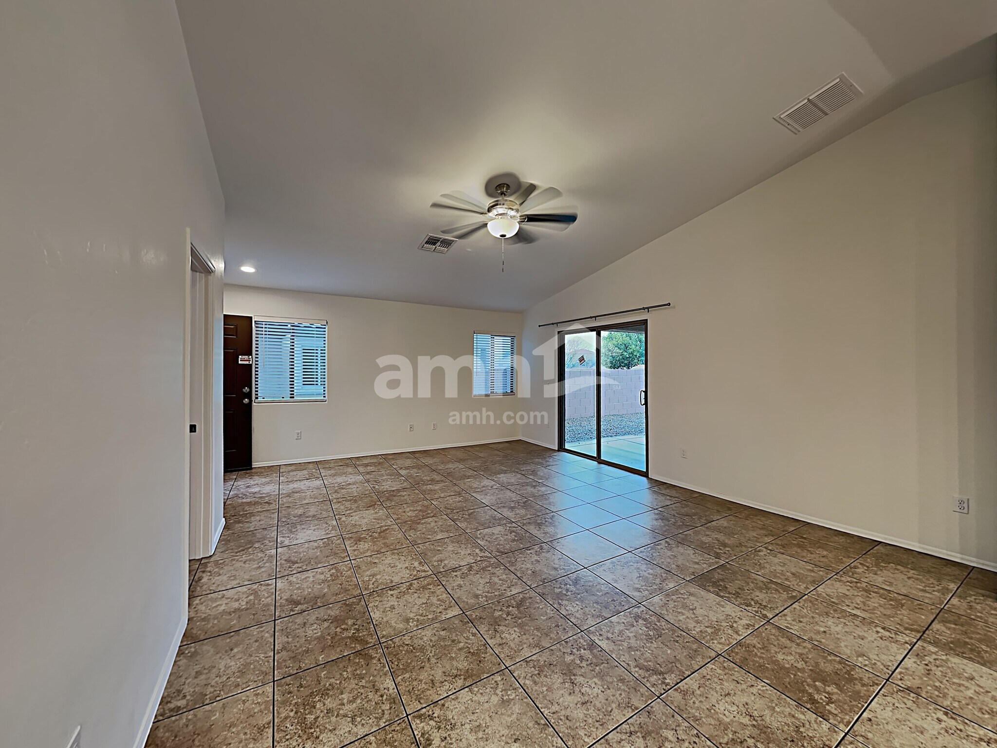 Building Photo - 866 E Ashburn Mountain Dr