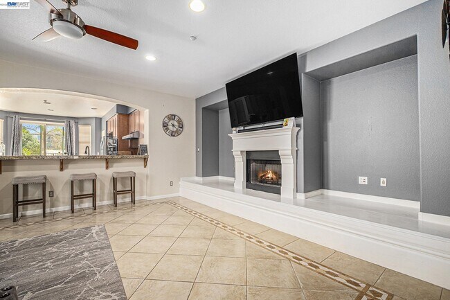 Building Photo - 355 Pebble Beach Dr