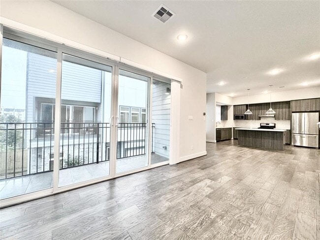 Building Photo - 5815 Fairdale Ln